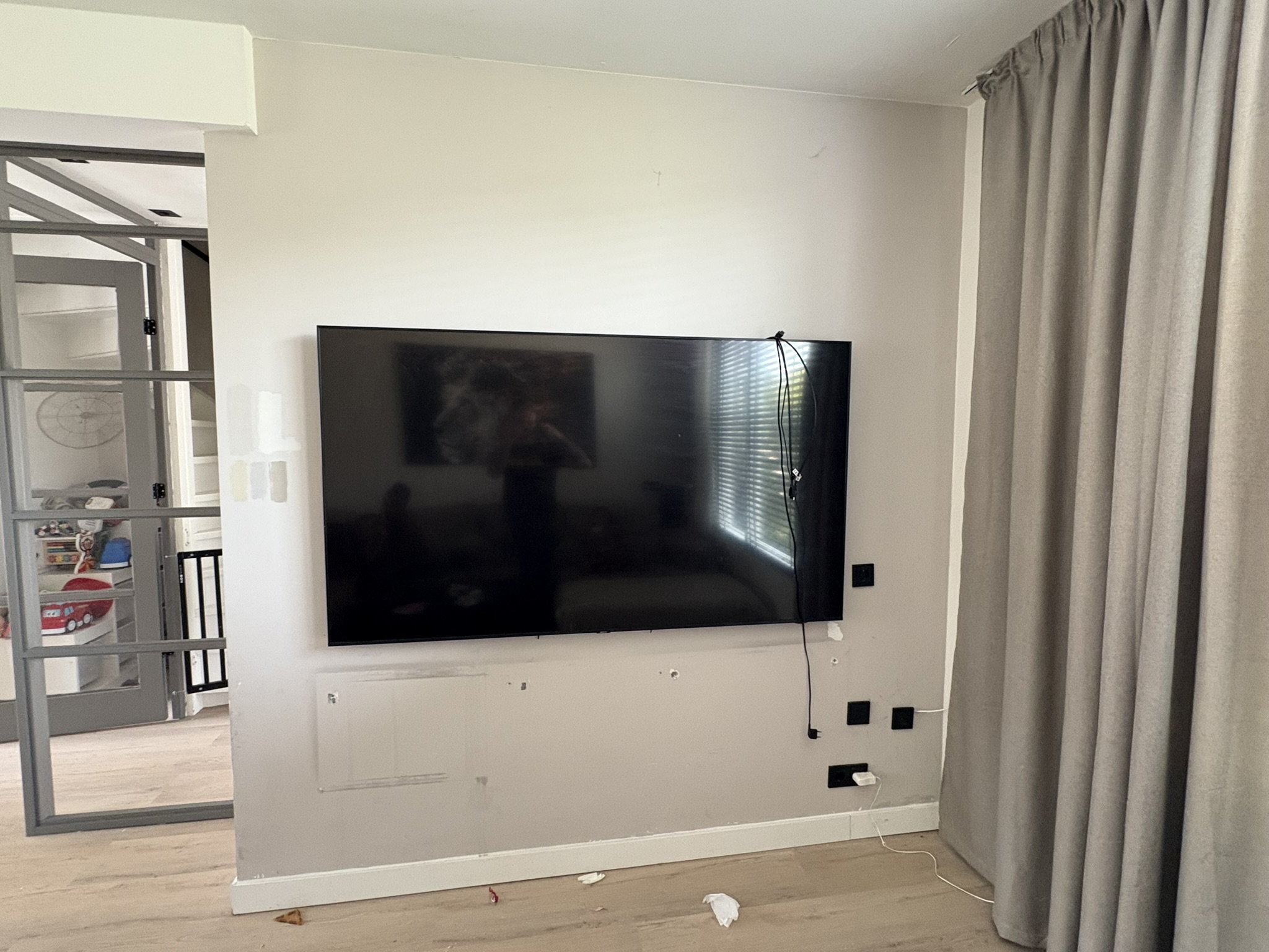 Woonkamer renovatie voor foto tv meubelwand Gouda