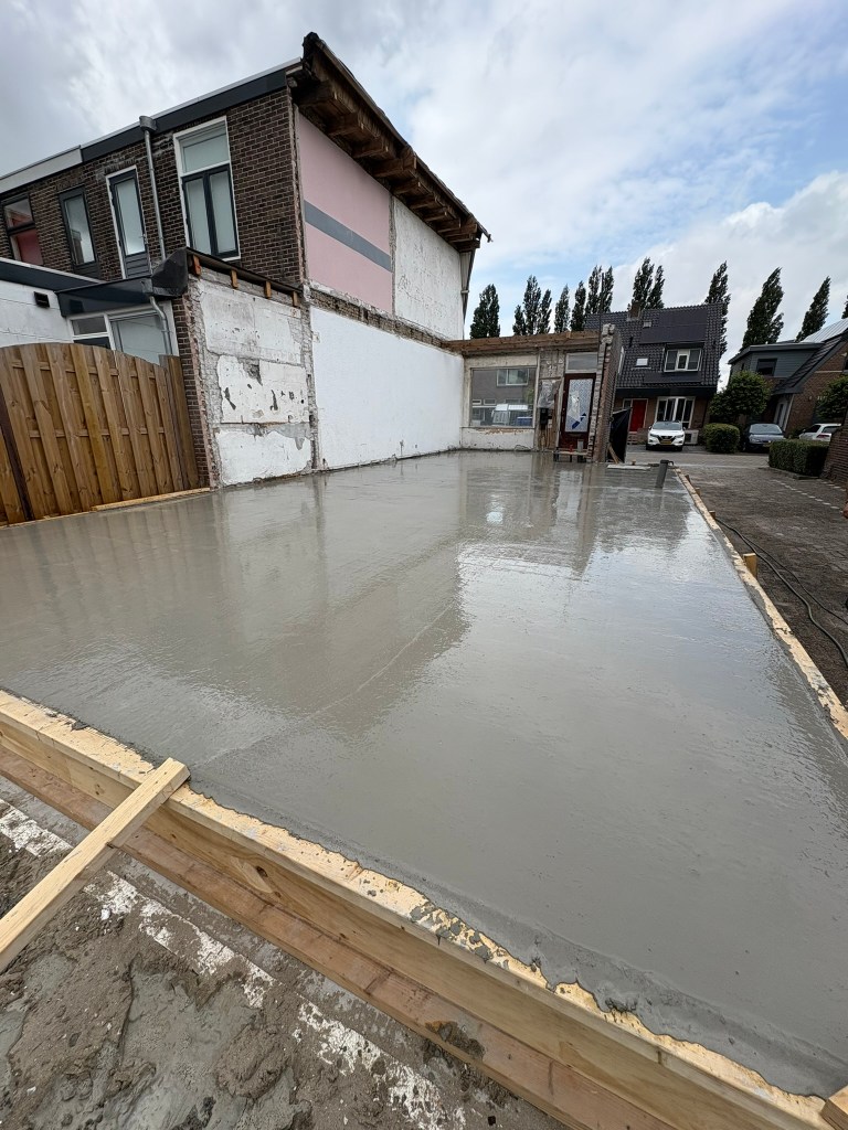 Betonfundering gestort voor nieuwbouw woning Gouda